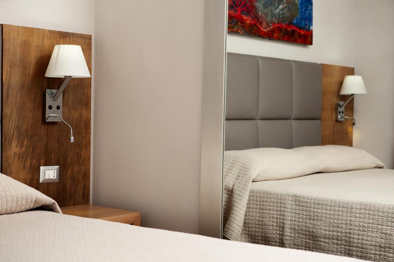 Capotesta Luxury Rooms Santa Teresa Gallura Zewnętrze zdjęcie