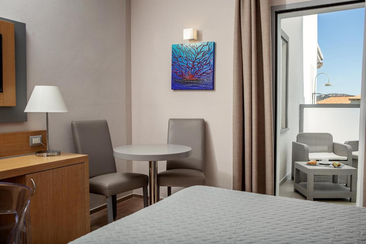Capotesta Luxury Rooms Santa Teresa Gallura Zewnętrze zdjęcie