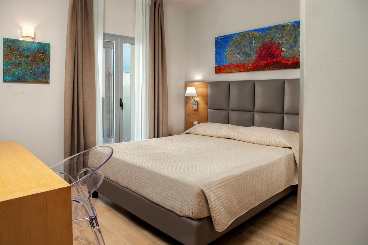 Capotesta Luxury Rooms Santa Teresa Gallura Zewnętrze zdjęcie